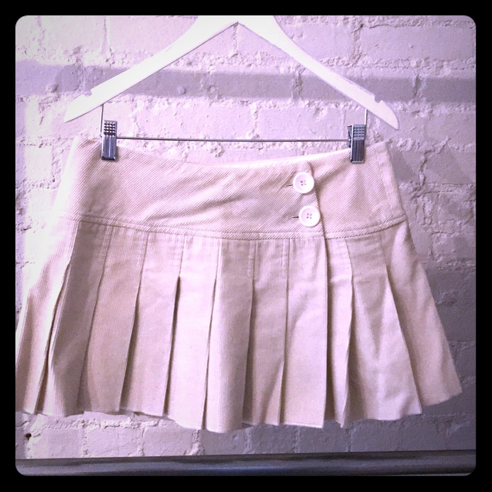 Sportstaff Cream MINI skirt